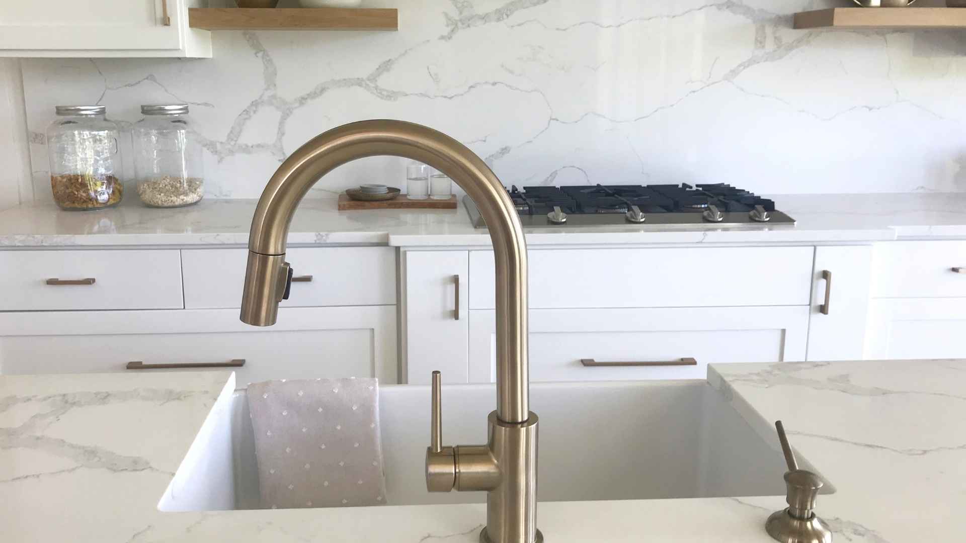 What should you not use on quartz countertops? GRIFON