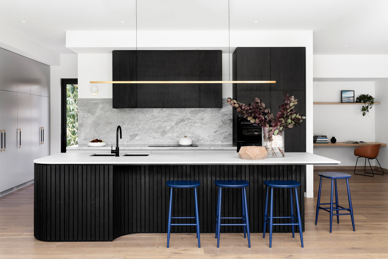Choosing Between Quartz and Tile for Your Kitchen Backsplash – GRIFON