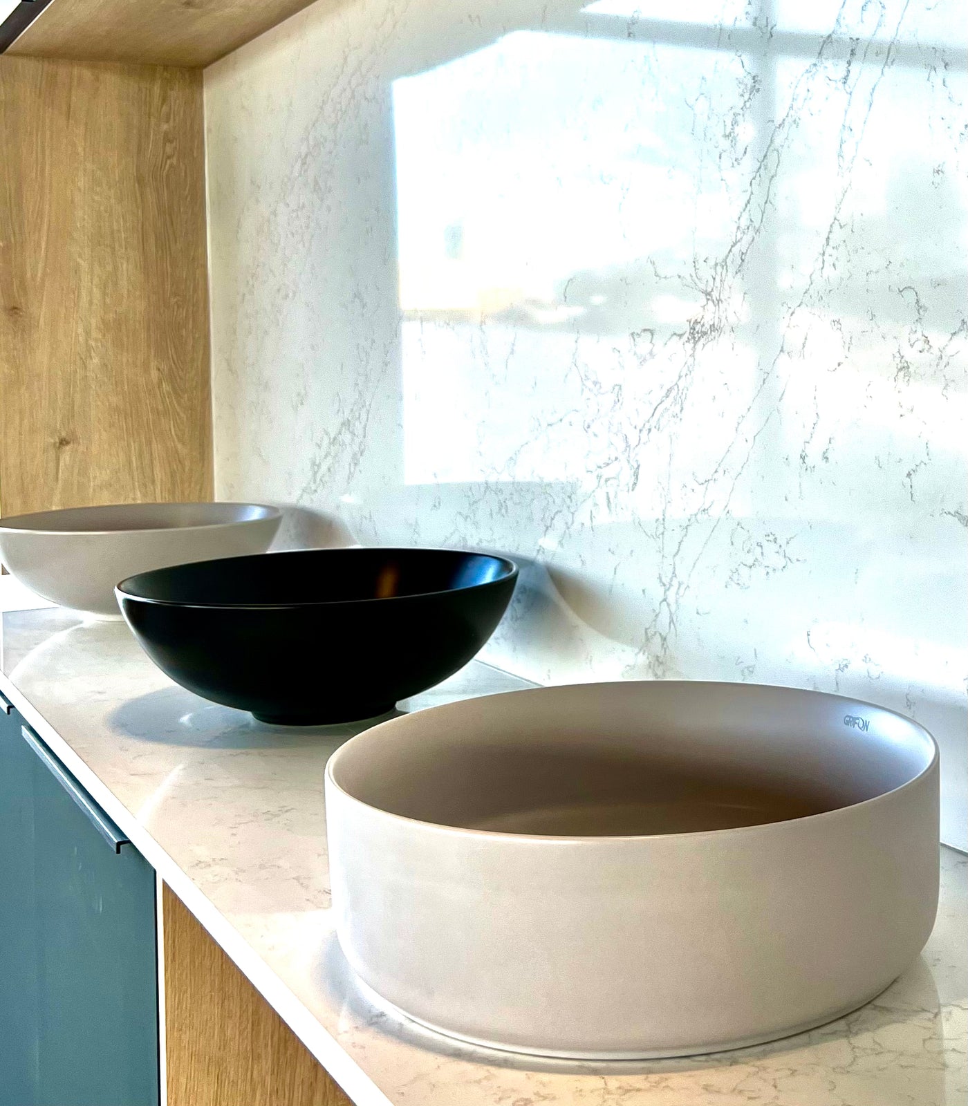 SIDNEY™GSO499-LG Lavabo de salle de bain en céramique à vasque ronde en gris