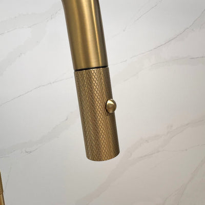 LARA™ Contemporary Style Single-Handle - Matt black - Brushed Nickel - Brushed gold - Kitchen Sink Faucet with Pull-Down Sprayer