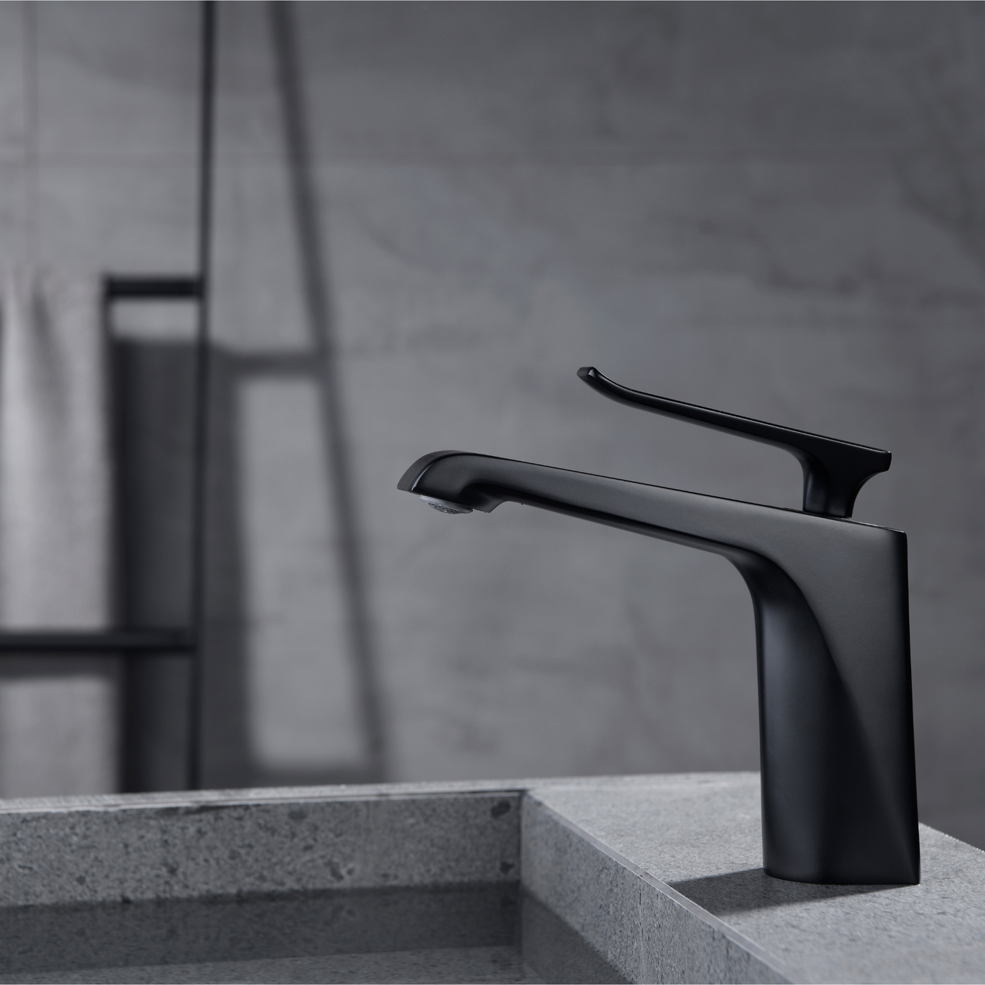 Single-Handle Bathtroom Sink Faucet