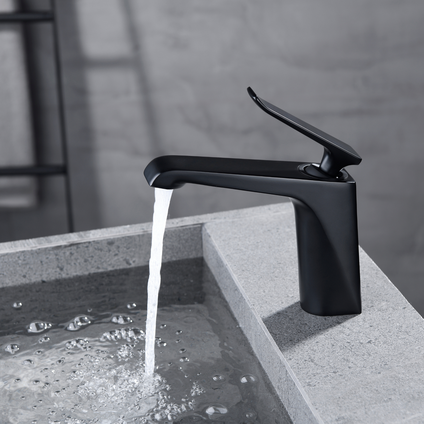 Single-Handle Bathtroom Sink Faucet